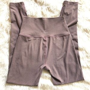 BEYOND YOGA mauve leggings size S